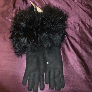 NWT UGG Mongolian Fur Gloves